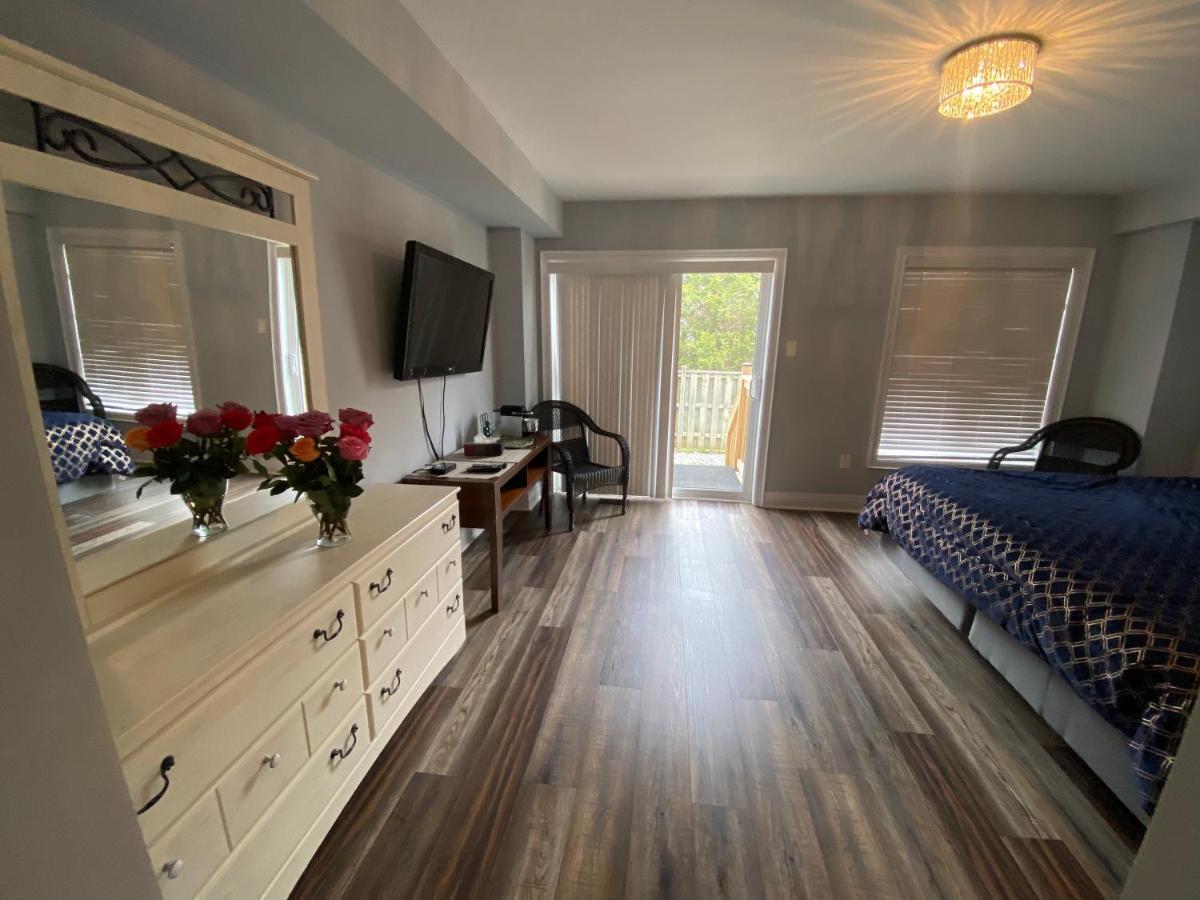 2 Bedroom With 2 Ensuites Unit In Richmond Hill Exterior photo